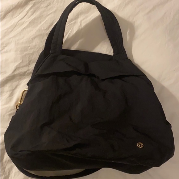 LULULEMON BALLERINA GYM BAG